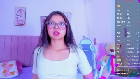 Snapshot of zoow_bluussh chatting on 7, 4, 2026 Zoe online show from 7, 4, 2026