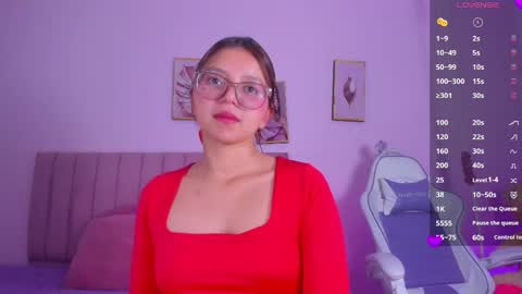 Snapshot of zoow_bluussh chatting on 8, 4, 2026 Zoe online show from 8, 4, 2026