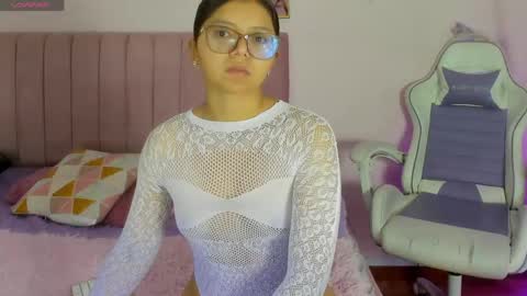 Snapshot of zoow_bluussh chatting on 13, 4, 2026 Zoe online show from 13, 4, 2026