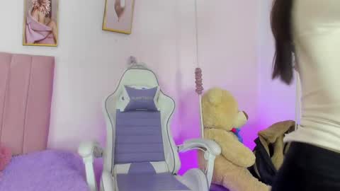 Snapshot of zoow_bluussh chatting on 15, 4, 2026 Zoe online show from 15, 4, 2026