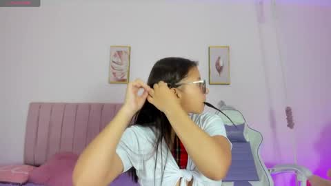 Snapshot of zoow_bluussh chatting on 16, 4, 2026 Zoe online show from 16, 4, 2026