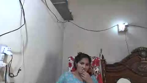 Snapshot of zoyakhan803 chatting on 9, 5, 2026 zoyakhan803 online show from 9, 5, 2026