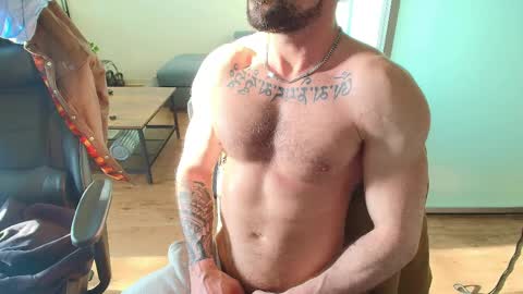 Snapshot of zuko_zen69 chatting on 5, 4, 2026 Zuko online show from 5, 4, 2026