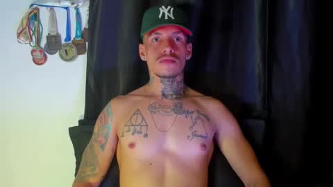 Snapshot of zyongarcia2020 chatting on 4, 1, 2025 zyon garcia online show from 4, 1, 2025