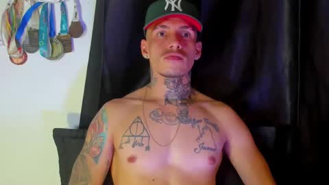 Snapshot of zyongarcia2020 chatting on 14, 1, 2025 zyon garcia online show from 14, 1, 2025