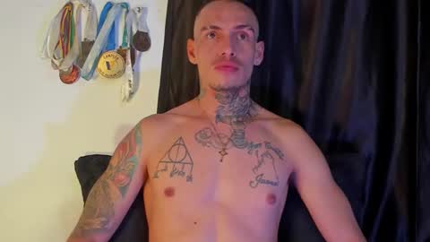 Snapshot of zyongarcia2020 chatting on 23, 2, 2025 zyon garcia online show from 23, 2, 2025