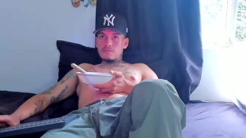 Snapshot of zyongarcia2020 chatting on 23, 10, 2025 zyon garcia online show from 23, 10, 2025