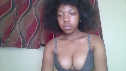 zyraelle_01 online show from 23, 4, 2026