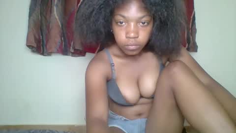 zyraelle_01 online show from 24, 4, 2026