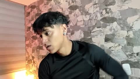 zyzz_1812 online show from 17, 3, 2026