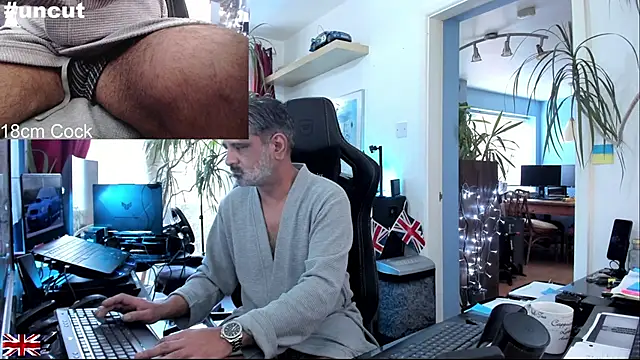 OnlineBossUK online show from 2, 11, 2025