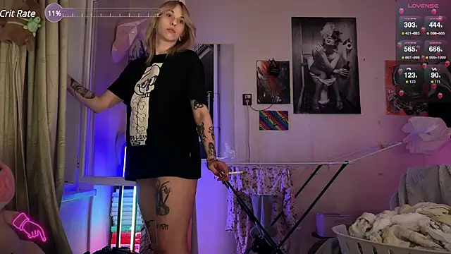 Snapshot of Mannarie_Madsinn chatting on 15, 1, 2025 Mannarie Madsinn online show from 15, 1, 2025