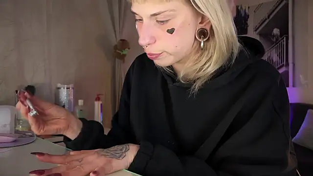 Snapshot of Mannarie_Madsinn chatting on 16, 2, 2025 Mannarie Madsinn online show from 16, 2, 2025