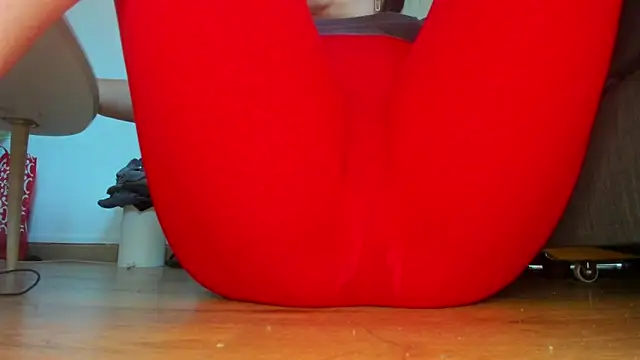 Snapshot of Squirtlady38 chatting on 15, 6, 2026 Squirtlady38 online show from 15, 6, 2026