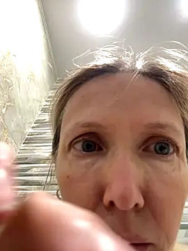 angelmommu online show from 10, 10, 2025