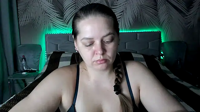 uliastar online show from 19, 11, 2025