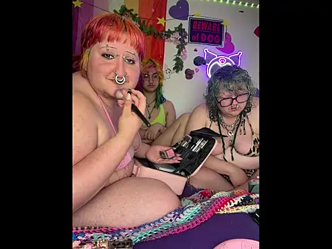 ivolustful online show from 10, 4, 2026