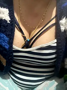 Snapshot of iloss2 chatting on 4, 12, 2025 iloss2 online show from 4, 12, 2025