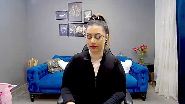 Katewalker  online show from 26, 2, 2025