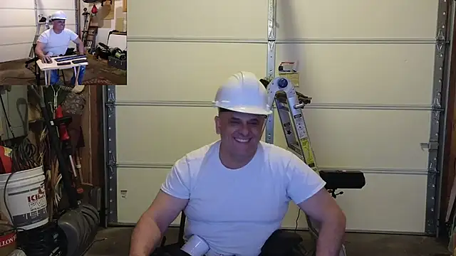 Snapshot of Foxhunt99 chatting on 2, 3, 2025 Foxhunt99 online show from 2, 3, 2025