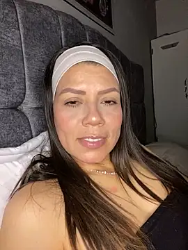 Snapshot of martina_contreras chatting on 9, 2, 2026 martina contreras online show from 9, 2, 2026