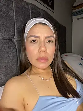 Snapshot of martina_contreras chatting on 9, 4, 2026 martina contreras online show from 9, 4, 2026