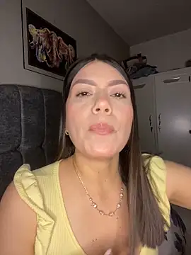 Snapshot of martina_contreras chatting on 3, 5, 2026 martina contreras online show from 3, 5, 2026