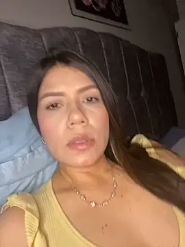 Snapshot of martina_contreras chatting on 21, 5, 2026 martina contreras online show from 21, 5, 2026