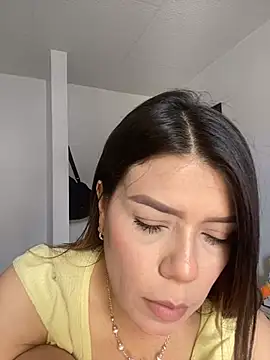 Snapshot of martina_contreras chatting on 24, 5, 2026 martina contreras online show from 24, 5, 2026