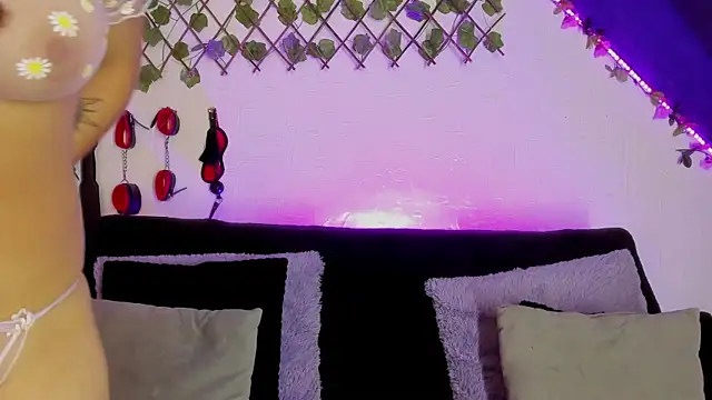 Cata green online show from 4, 12, 2024