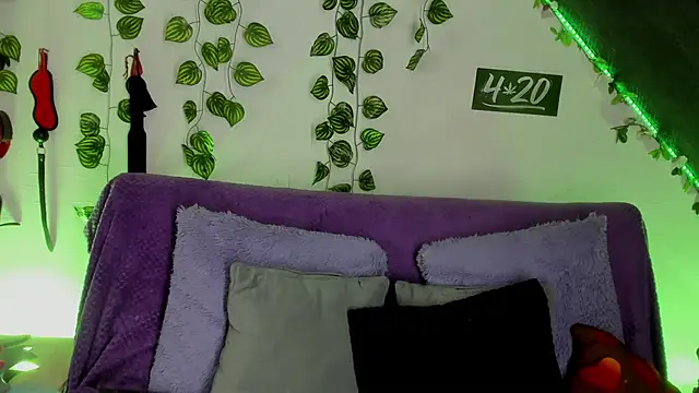 Cata green online show from 6, 2, 2025