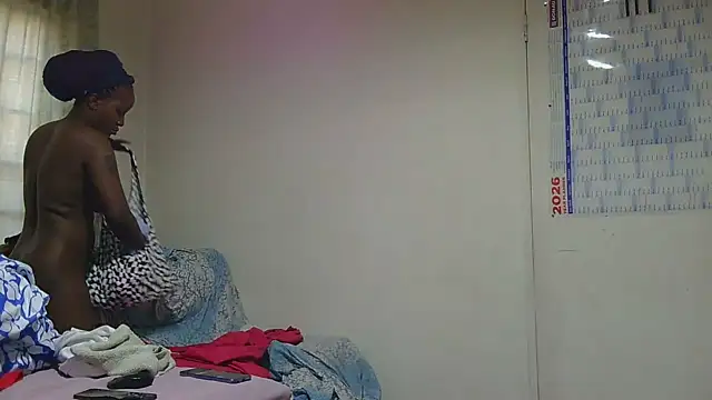 sluttylaura21 online show from 4, 4, 2026