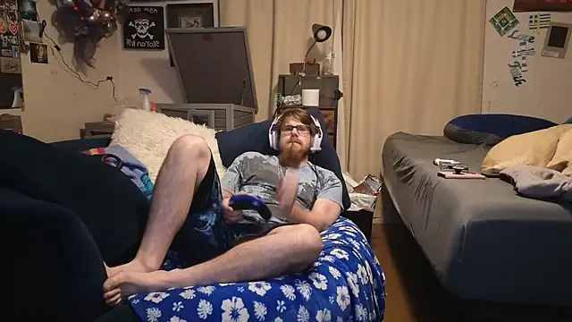 Snapshot of LovelyGreekDick6 chatting on 30, 10, 2025 LovelyGreekDick6 online show from 30, 10, 2025