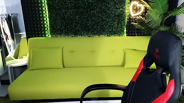 DjennaPalme online show from 3, 1, 2025