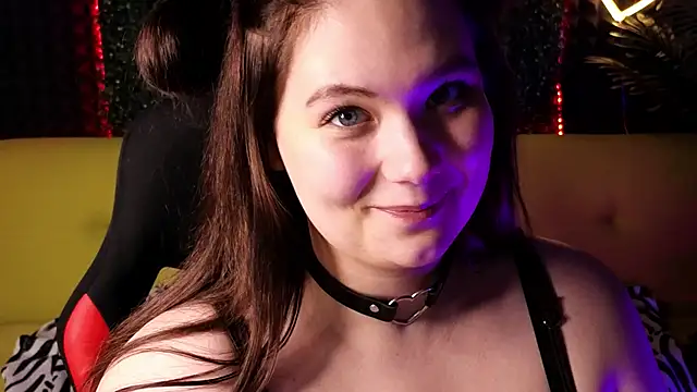 DjennaPalme online show from 26, 1, 2025