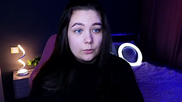 DjennaPalme online show from 28, 1, 2025