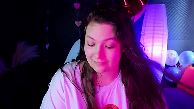 DjennaPalme online show from 18, 2, 2025