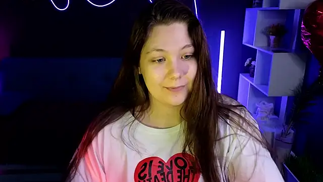 DjennaPalme online show from 5, 3, 2025