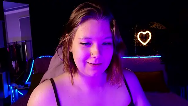 DjennaPalme online show from 29, 9, 2025