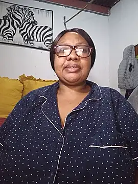 Snapshot of YELLOW_BONE chatting on 25, 7, 2026 YELLOW BONE online show from 25, 7, 2026