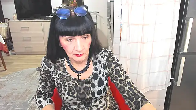 Tina Joness online show from 8, 12, 2024