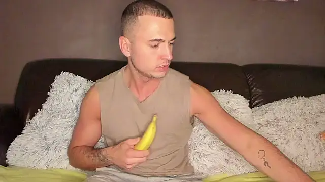 paulblack21 online show from 8, 11, 2025