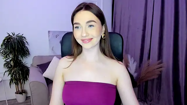 Snapshot of GracefulLook chatting on 12, 2, 2025 GracefulLook online show from 12, 2, 2025