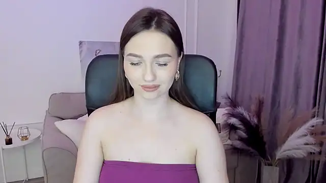 Snapshot of GracefulLook chatting on 3, 3, 2025 GracefulLook online show from 3, 3, 2025