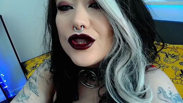 Snapshot of wickedxqueen chatting on 22, 4, 2026 wickedxqueen online show from 22, 4, 2026