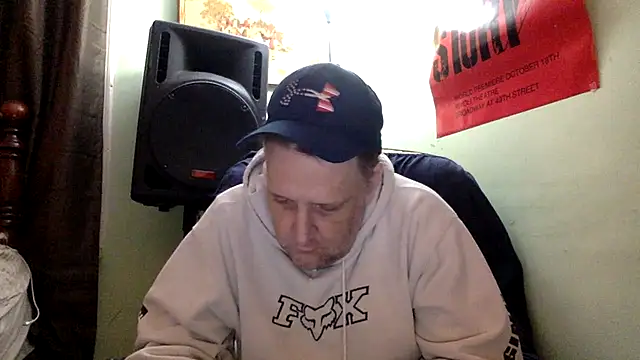 Snapshot of PhoenixFir1976 chatting on 5, 1, 2025 PhoenixFir1976 online show from 5, 1, 2025
