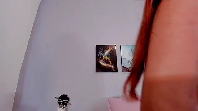 Snapshot of Estrella_Duran chatting on 5, 6, 2026 Estrella Duran online show from 5, 6, 2026