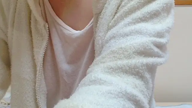 Snapshot of liliyRiSAcha-n chatting on 6, 10, 2025 liliyRiSAcha-n online show from 6, 10, 2025