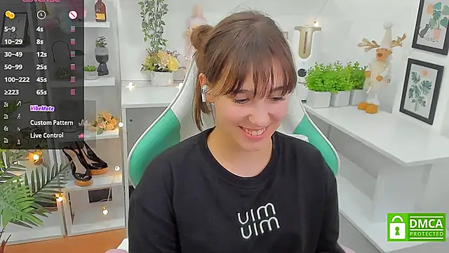  Eliizabeth  online show from 18, 3, 2025