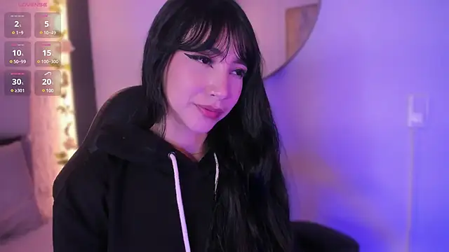 Snapshot of emma_woods_ chatting on 15, 12, 2024 emma woods online show from 15, 12, 2024